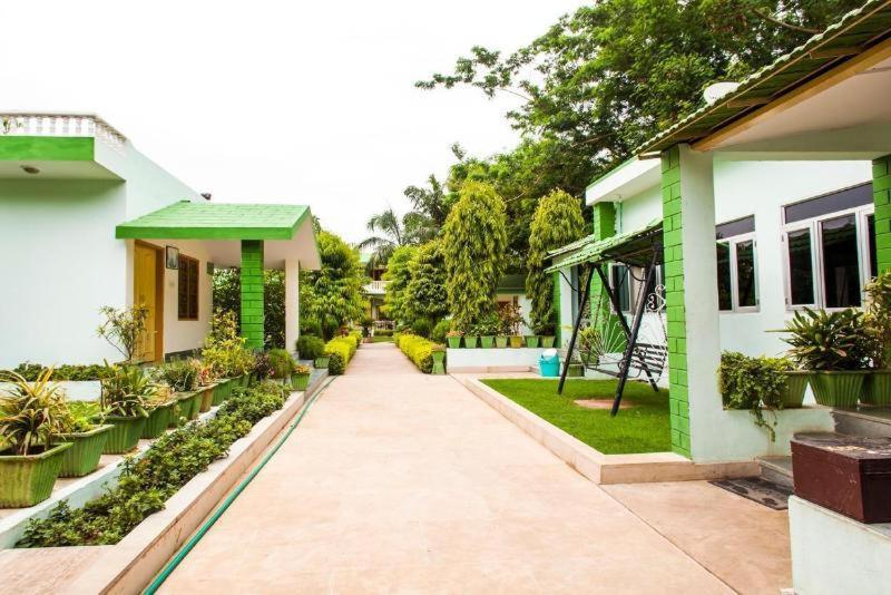 Ranthambhore Vatika Resort Sawai Madhopur Zewnętrze zdjęcie